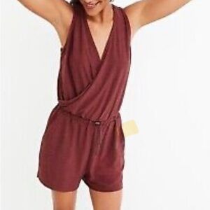 Old Navy “Breath On Cross Front Romper” -Size xs - like new